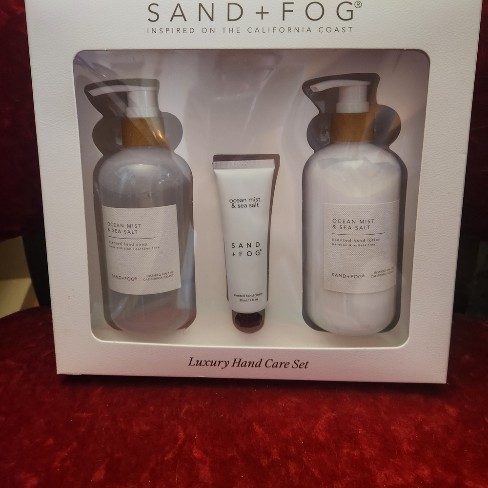 SAND + FOG Ocean Mist & Sea Salt Hand Care Set - White and Gray